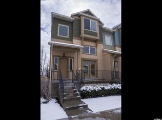 889 W Willow Bend Way, Farmington, UT 84025