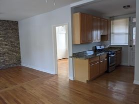 2941 W Schubert Ave, Chicago, IL