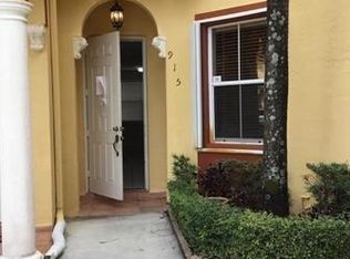 5570 NW 107th Ave APT 915, Doral, FL 33178