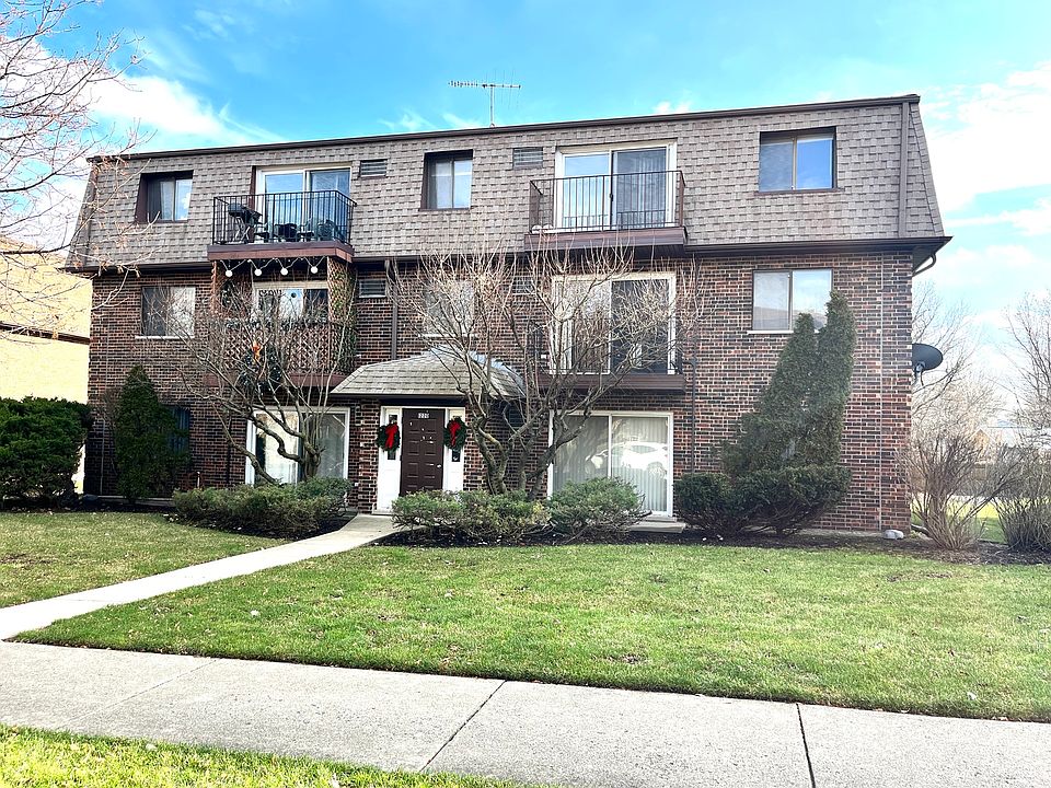 1st image of 1220 Whispering Hills Ct APT 2A