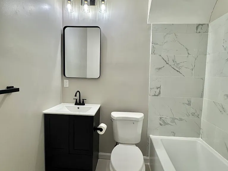 2547 Park Heights Ter #1 — Photo 8