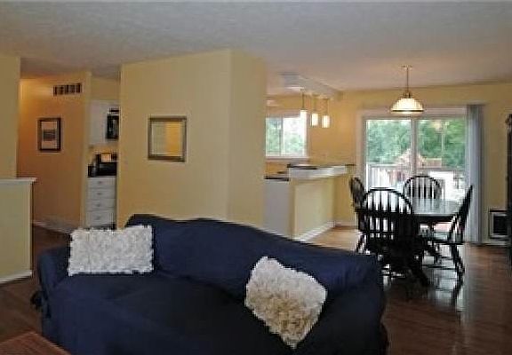 2nd image of 6565 Knottypine Dr