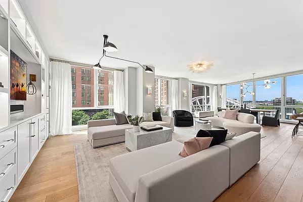 1st image of 200 Chambers St #4BC