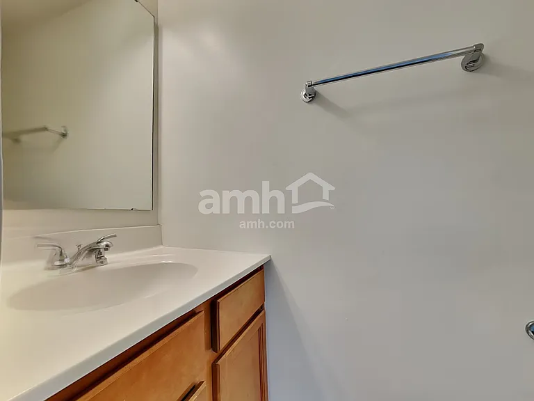 6718 Waverly Park — Photo 8