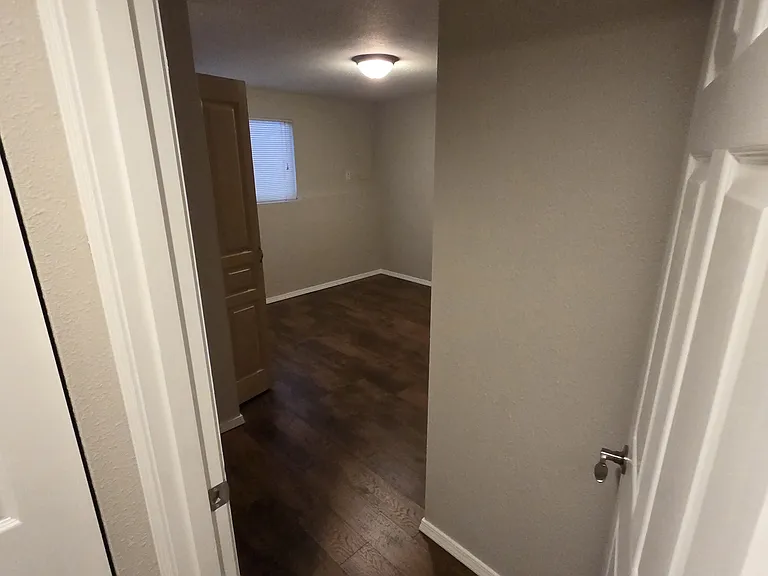 16943 NE 16th Pl — Photo 13