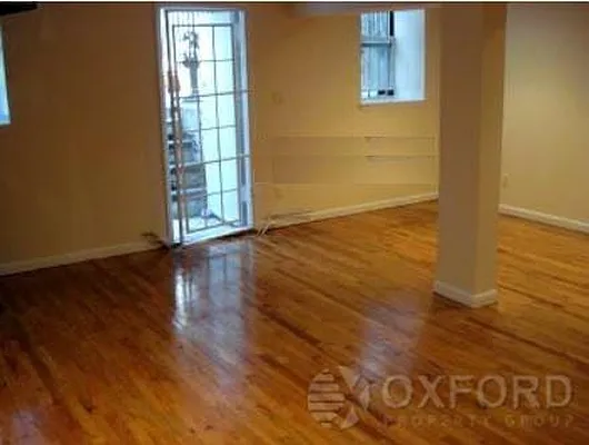 Rented by Oxford Property Group | media 10