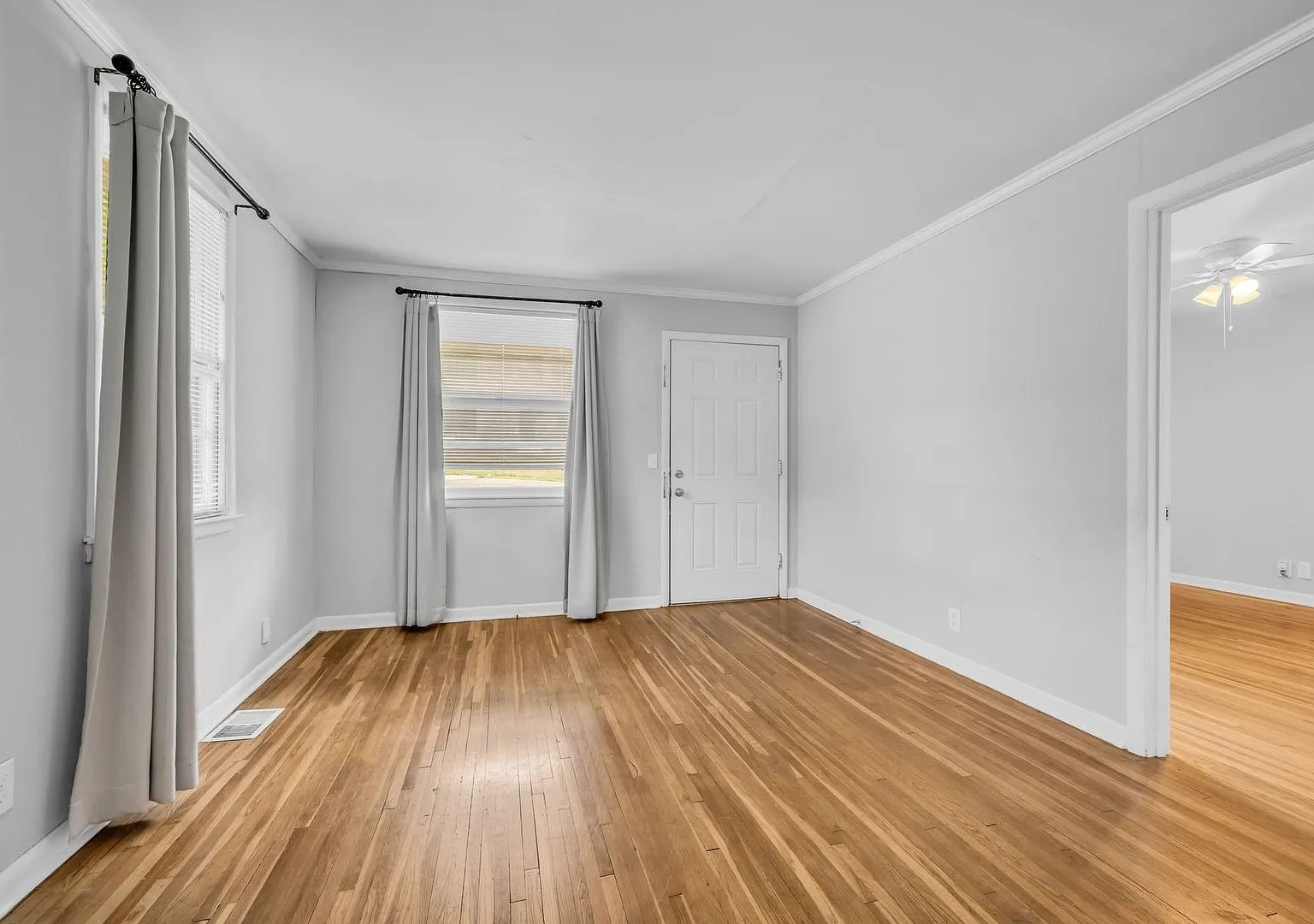 4 Bed 2 Bath Home | Sylvan Park — Photo 2
