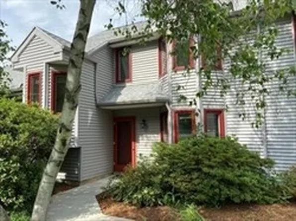 8 Baldwin Ln, Amherst, MA 01002