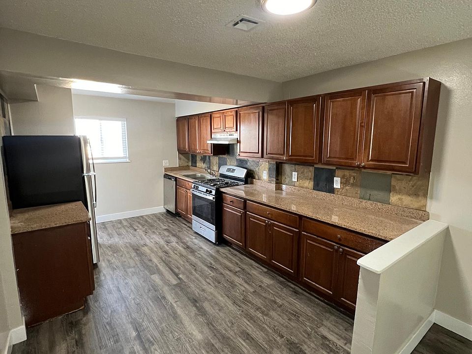 1st image of 3702 W Byers Pl
