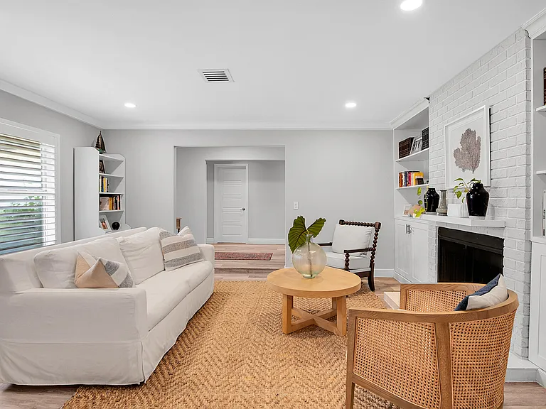 23313 Lago Mar Cir — Photo 23