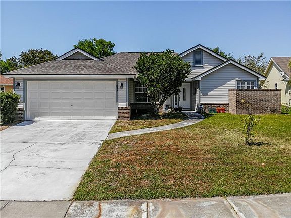 3rd image of 11028 Sylvan Pond Cir