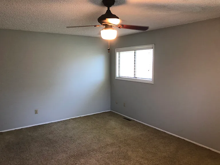 1121 Yellowstone Ave — Photo 9
