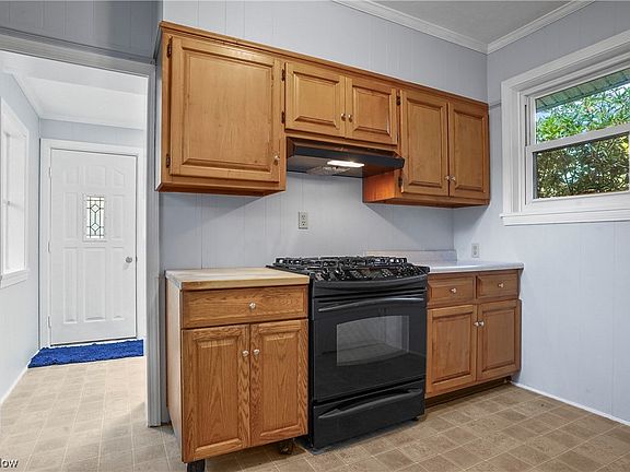2nd image of 912 Homewood Ave