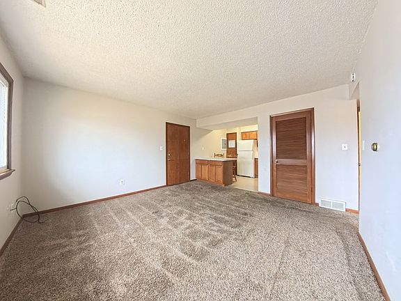 5th image of 1105 N Depot St #14