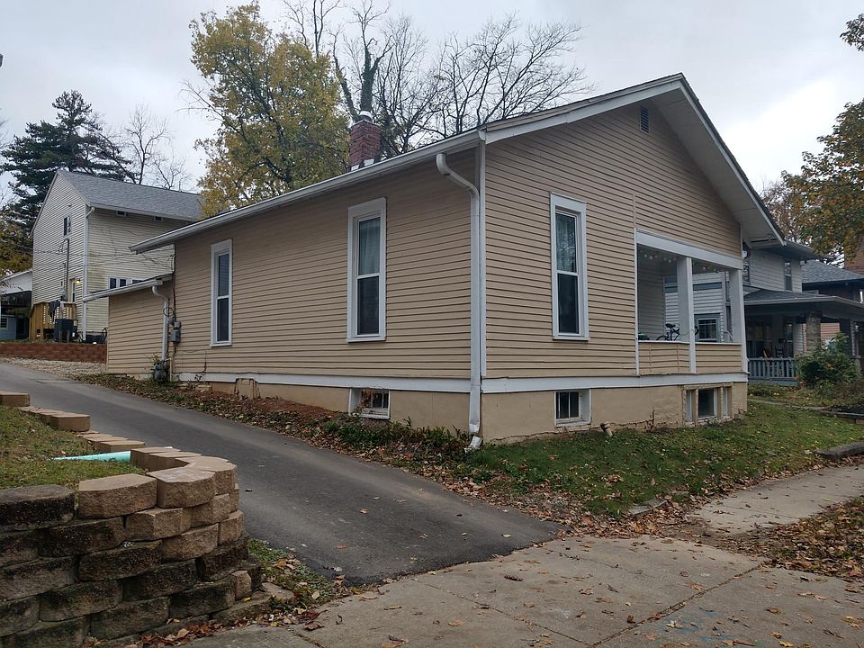 2nd image of 714 E 2nd St