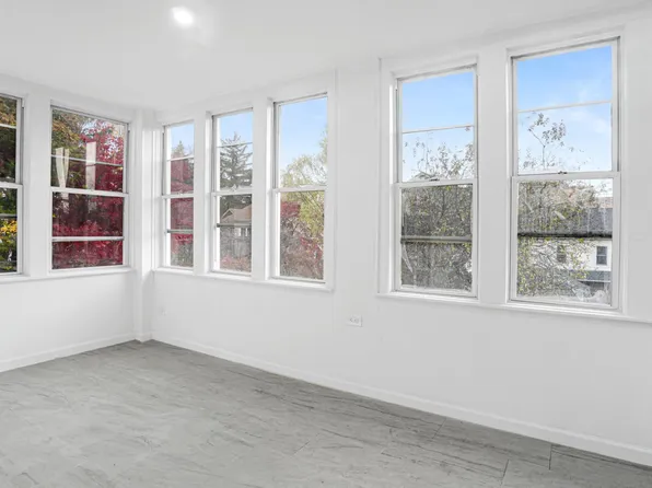 5618 Sylvan Avenue image 10 of 30