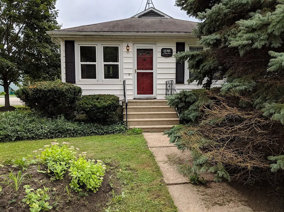 15318 S Corbin St photo 1