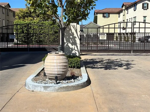 120 S Pacific Ave Unit 34, Santa Ana, CA 92703