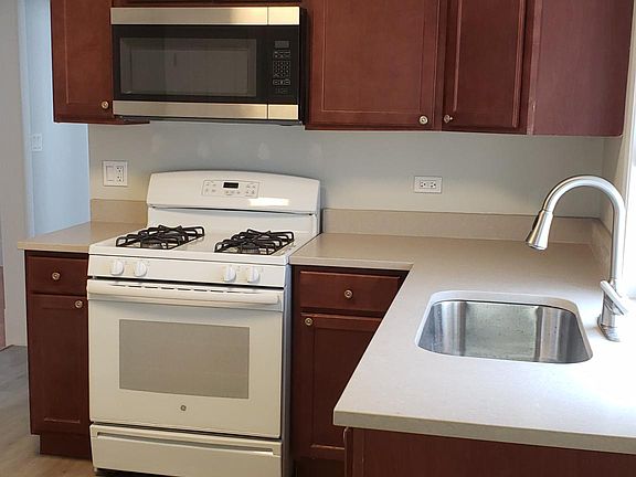 4th image of 5416 W Barry Ave Unit 2