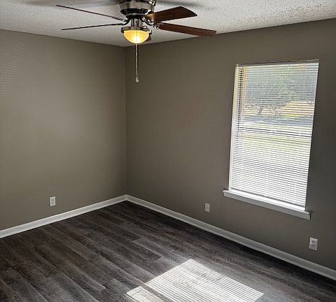5th image of 126 Pacific Way #27