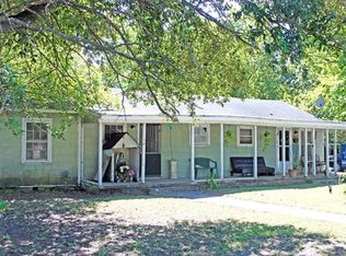 806 Plum St, Lockhart, TX 78644