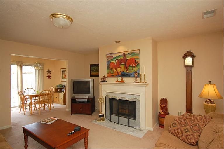 2nd image of 748 Orlean Cir