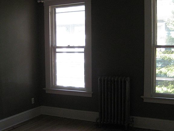 4th image of 27 Hubinger St #1