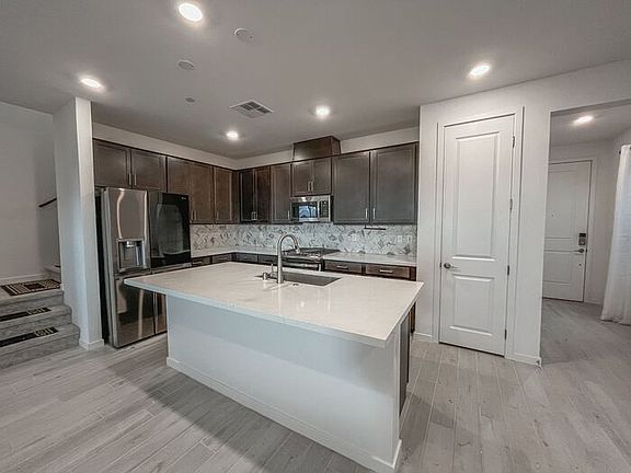 2nd image of 11647 Desert Hollow Ave