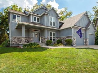 1400 NW Burr Oak Ct, Grain Valley, MO 64029