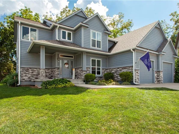 1400 NW Burr Oak Ct, Grain Valley, MO 64029