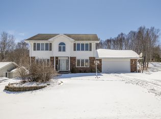 2504 Peace Dr, Duluth, MN 55811