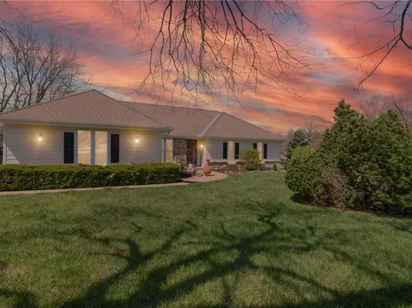 5730 Noland Rd, Shawnee, KS 66216