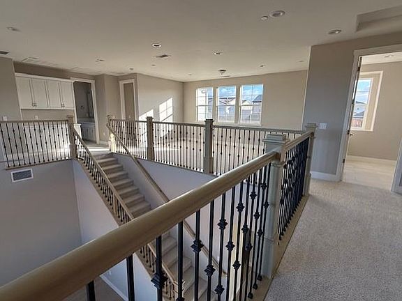 5th image of 3055 El Capitan Dr