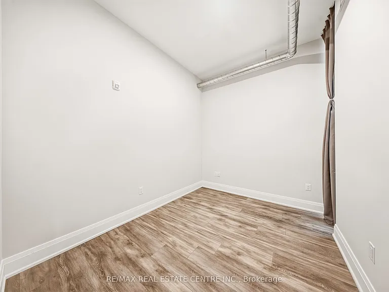 11 Queen St #205 — Photo 14