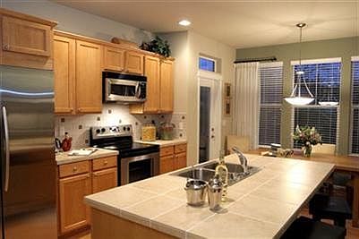 3rd image of 5010 Harbor Hills Dr #19