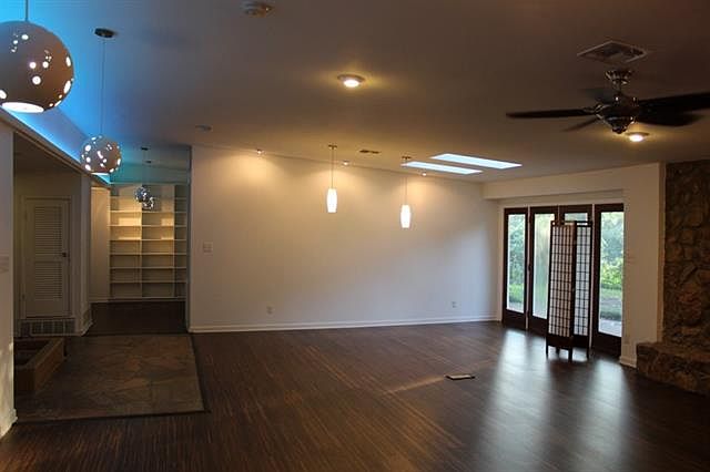 2nd image of 1817 Granada Rd