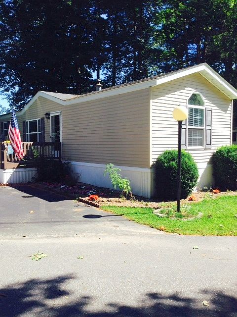 1st image of 14 Village Ln