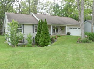 14273 Briarfield Ln, Grand Haven, MI 49417