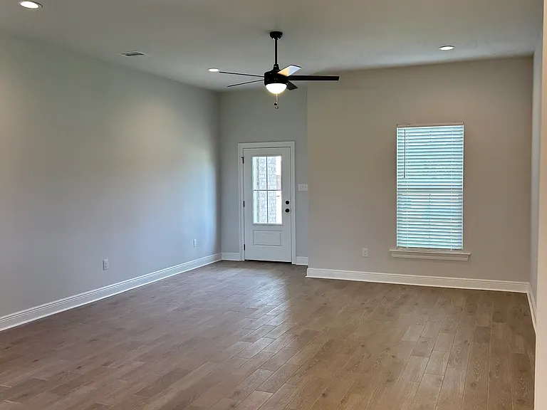21104 Explorer Dr — Photo 11