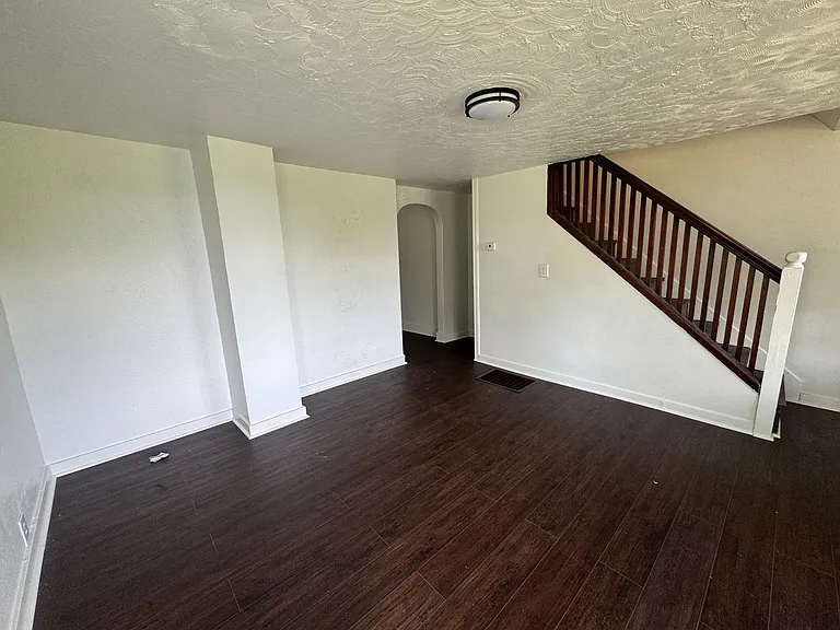 922 Oak St — Photo 9