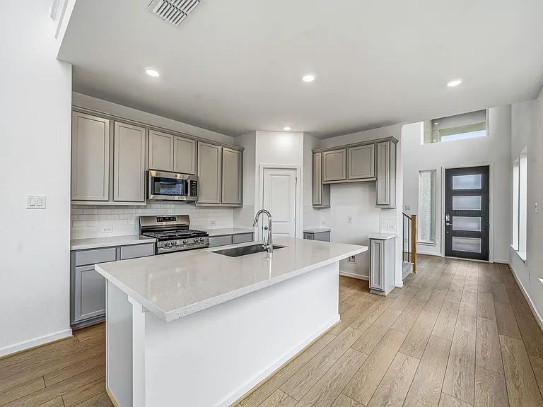 22135 Rangemore Dr — Photo 10