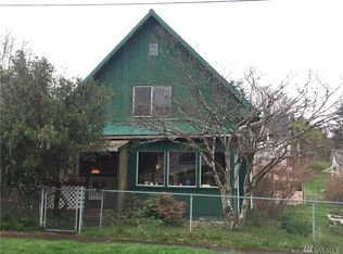 1129 Water St, Raymond, WA 98577