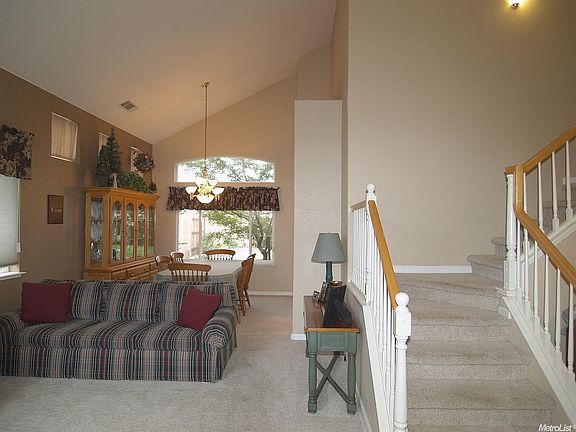 3rd image of 2331 Jonathon Ct