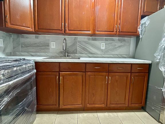 3rd image of 796 E 165th St APT 1