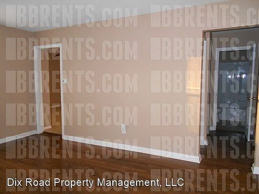 2nd image of 208 Madison Ave