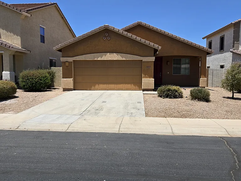 41240 W Capistrano Dr — Photo 1