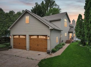 10609 Point Pleasant Rd, Chisago City, MN 55013