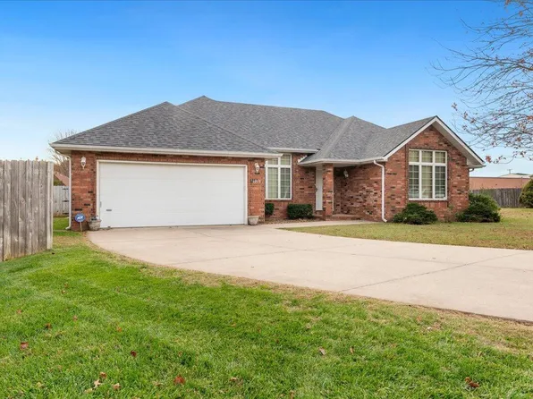 1914 E Ridgewood Drive, Springfield, MO 65804
