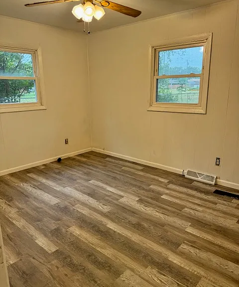 6820 Old Porter Rd — Photo 4
