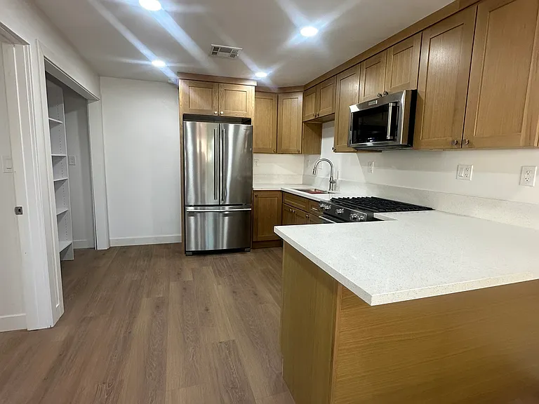 2253 E Oshkosh Ave #B — Photo 9
